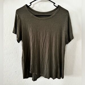 Army green basic tee